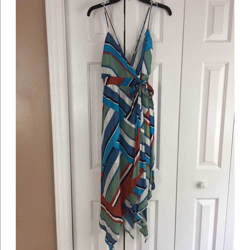 ⬇️$25⬇️Gianni Bini Wrap Dress